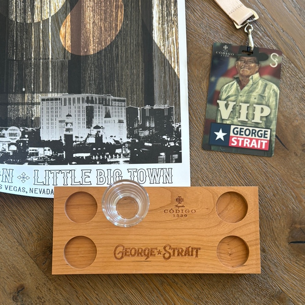 *NEW*George Strait Codigo 1530 Tequila Shot Glasses W/ Wood Tray/VIP Poster/Pass
